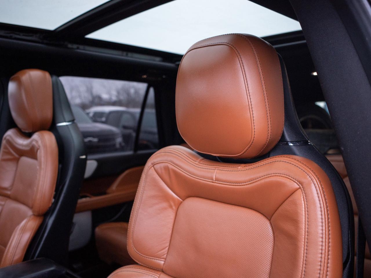 2021 Lincoln Navigator Reserve - Heated Steering Wheel Photo