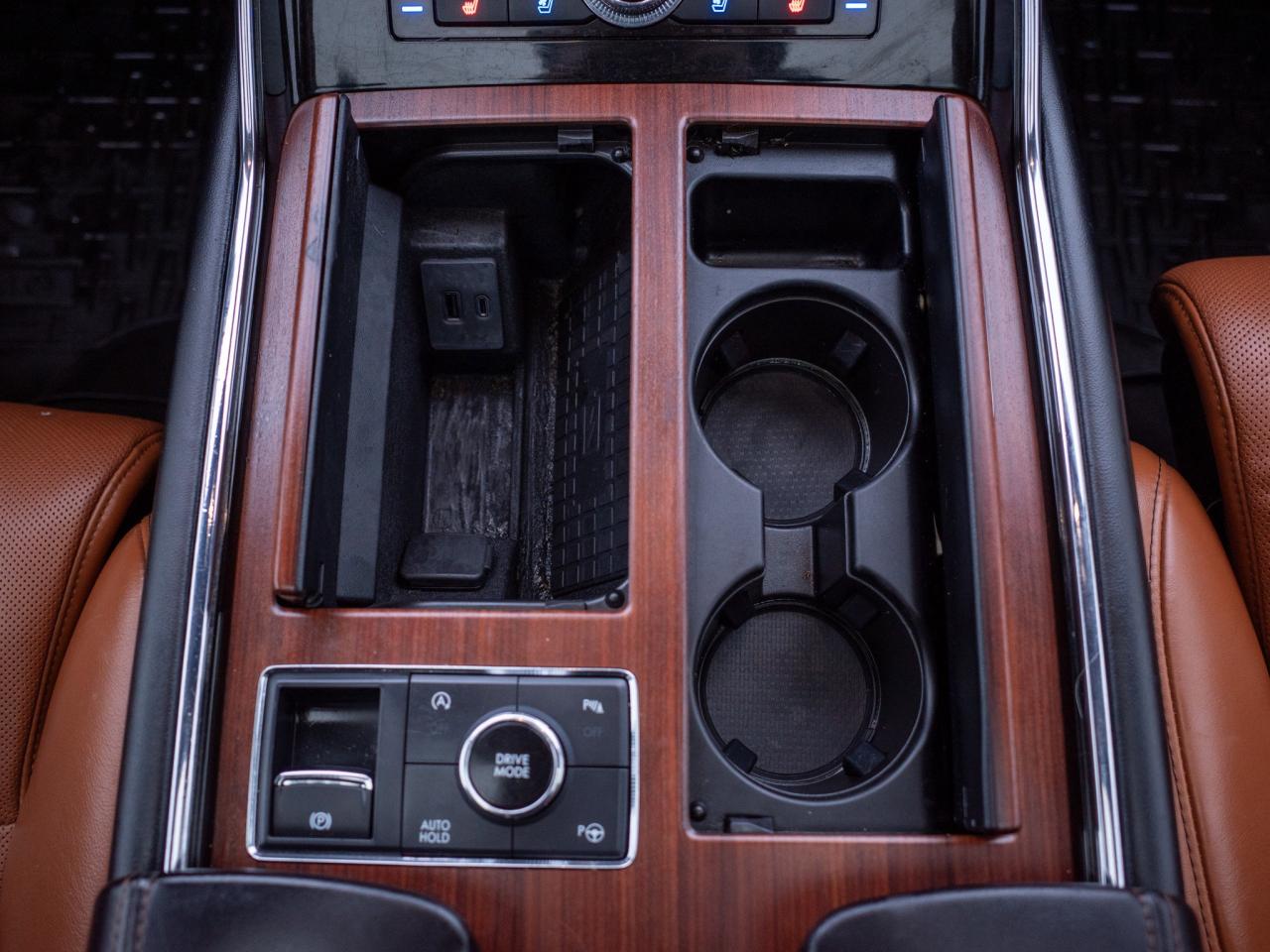 2021 Lincoln Navigator Reserve - Heated Steering Wheel Photo