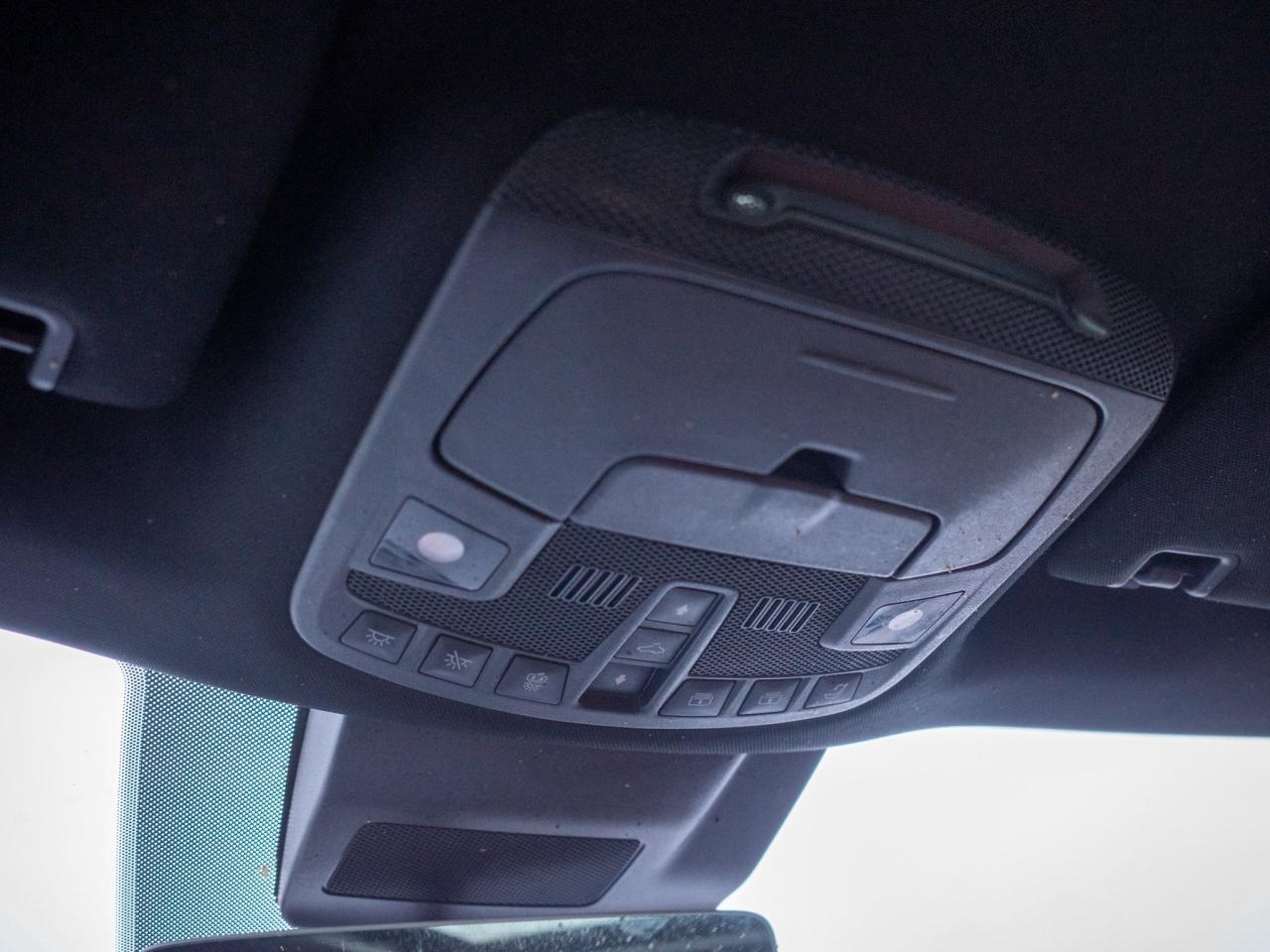 2021 Lincoln Navigator Reserve - Heated Steering Wheel Photo