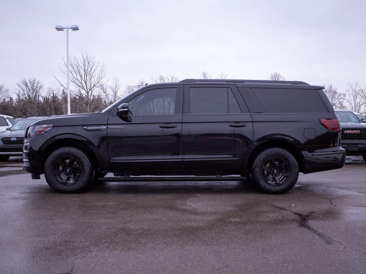 2021 Lincoln Navigator Reserve - Heated Steering Wheel   Power Liftgate Photo4