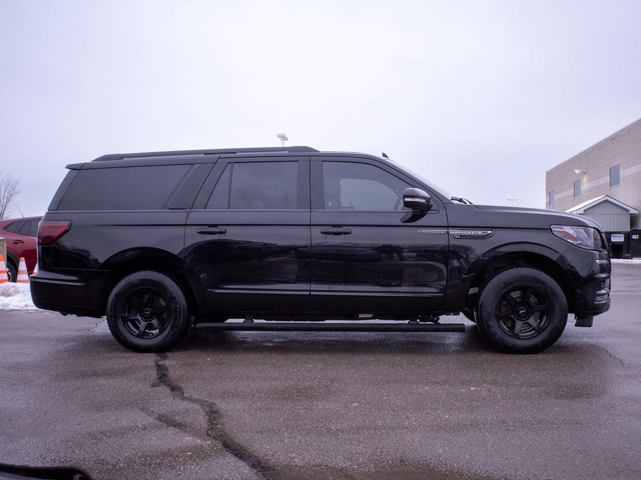 2021 Lincoln Navigator Reserve - Heated Steering Wheel   Power Liftgate Photo