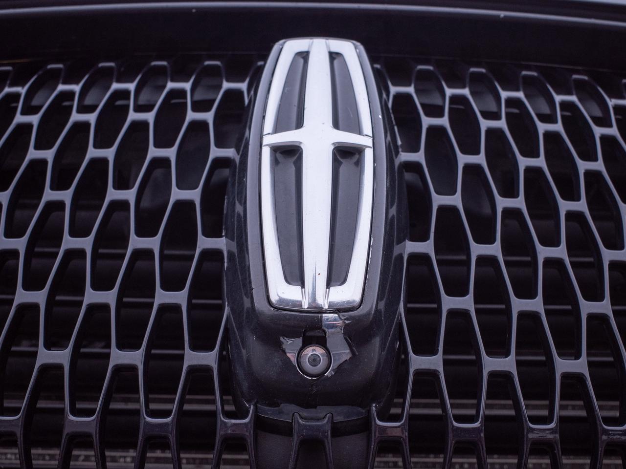 2021 Lincoln Navigator Reserve - Heated Steering Wheel   Power Liftgate Photo