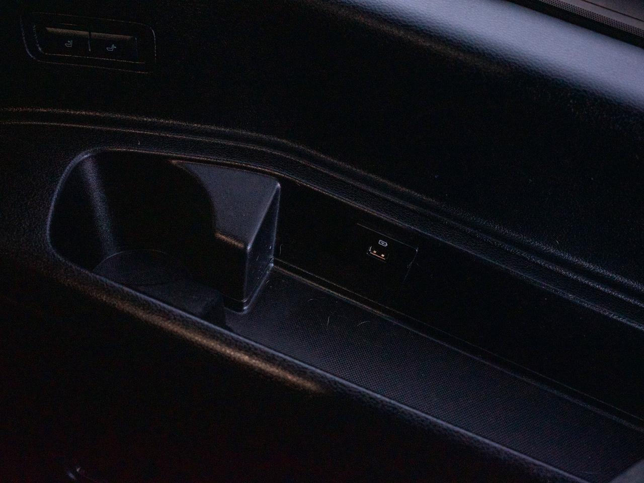 2021 Lincoln Navigator Reserve - Heated Steering Wheel   Power Liftgate Photo