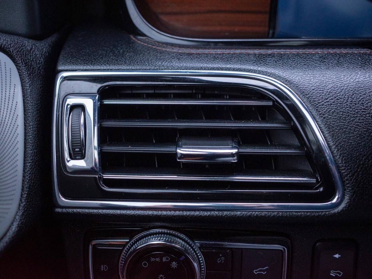 2021 Lincoln Navigator Reserve - Heated Steering Wheel   Power Liftgate Photo