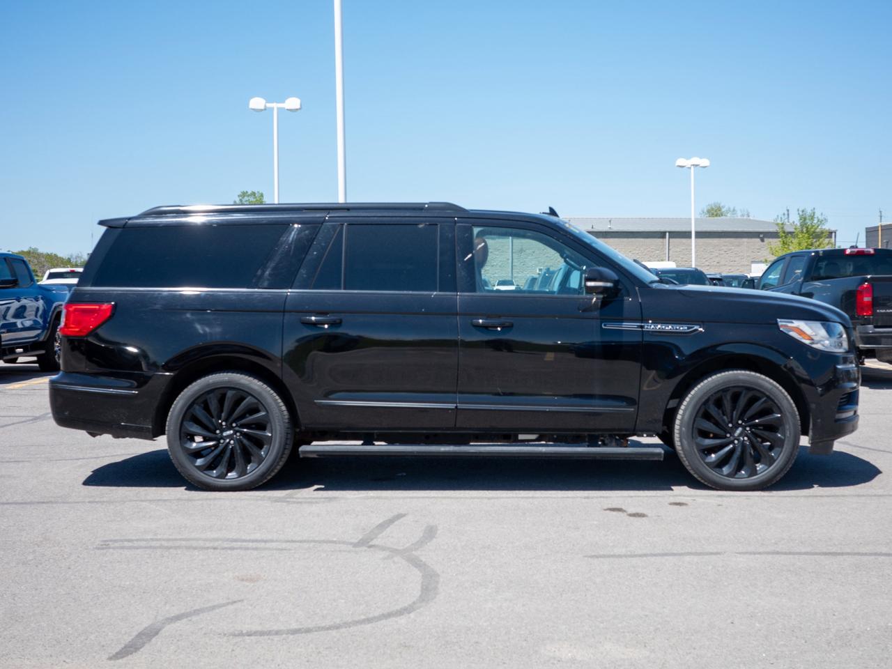 2021 Lincoln Navigator Reserve - Heated Steering Wheel   Power Liftgate Photo