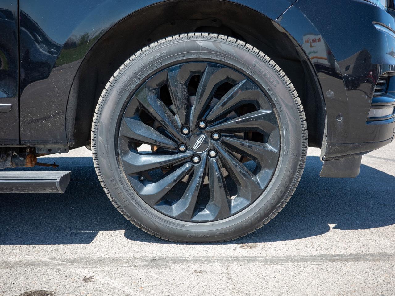 2021 Lincoln Navigator Reserve - Heated Steering Wheel   Power Liftgate Photo