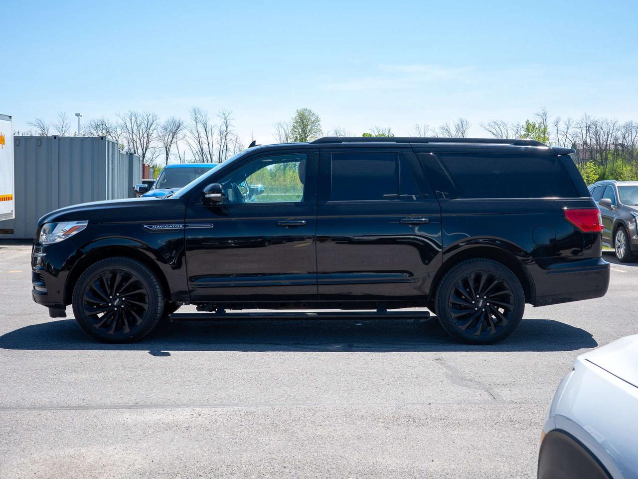 2021 Lincoln Navigator Reserve - Heated Steering Wheel   Power Liftgate Photo4
