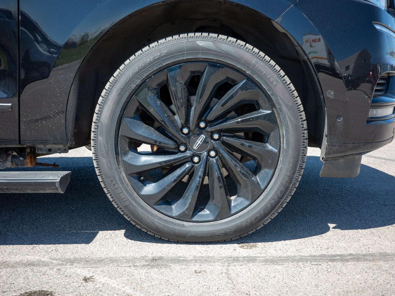 2021 Lincoln Navigator Reserve - Heated Steering Wheel   Power Liftgate Photo