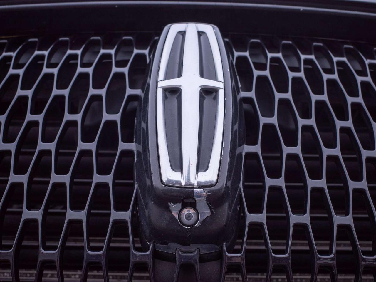 2021 Lincoln Navigator Reserve - Heated Steering Wheel   Power Liftgate Photo