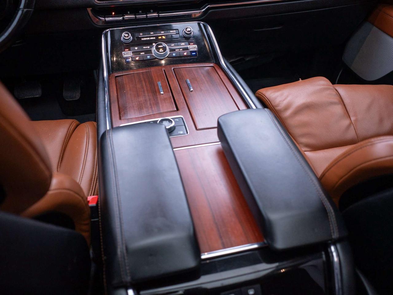 2021 Lincoln Navigator Reserve - Heated Steering Wheel   Power Liftgate Photo