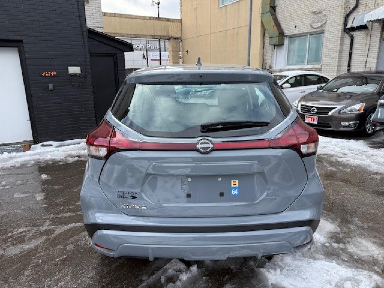 2024 Nissan Kicks S, APPLE CarPlay, BLIND SPOT, RearView CAMERA, Blu Photo