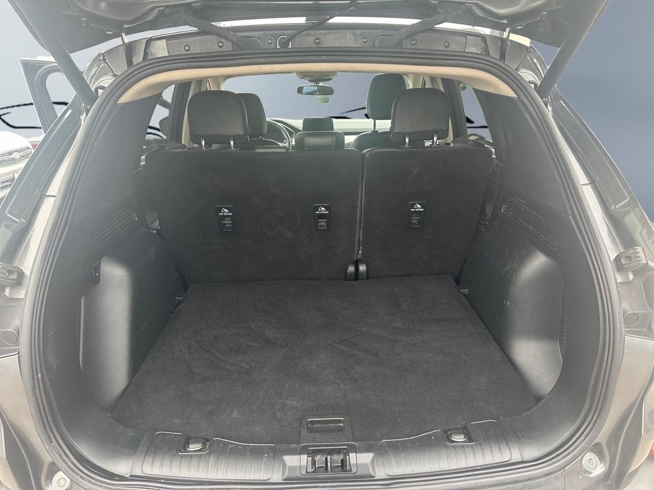 2020 Ford Escape SEL AWD * NO ACCIDENTS / 1 OWNER / FULL SERVICE HI Photo