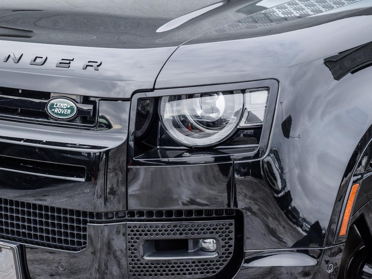 2025 Land Rover Defender 110 P400 X-Dynamic SE Photo