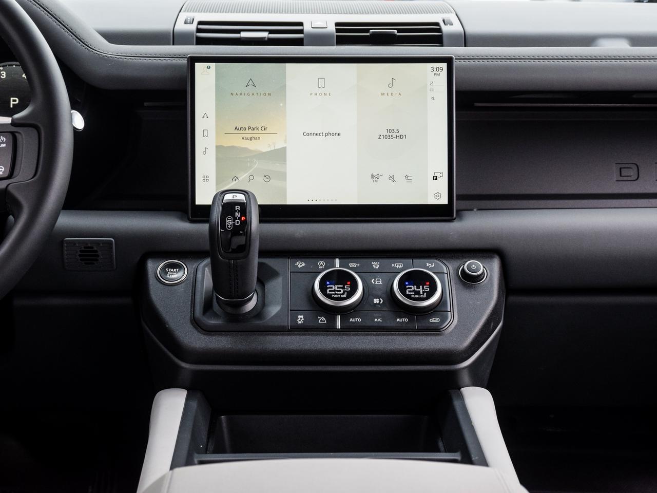 2025 Land Rover Defender 110 P400 X-Dynamic SE Photo