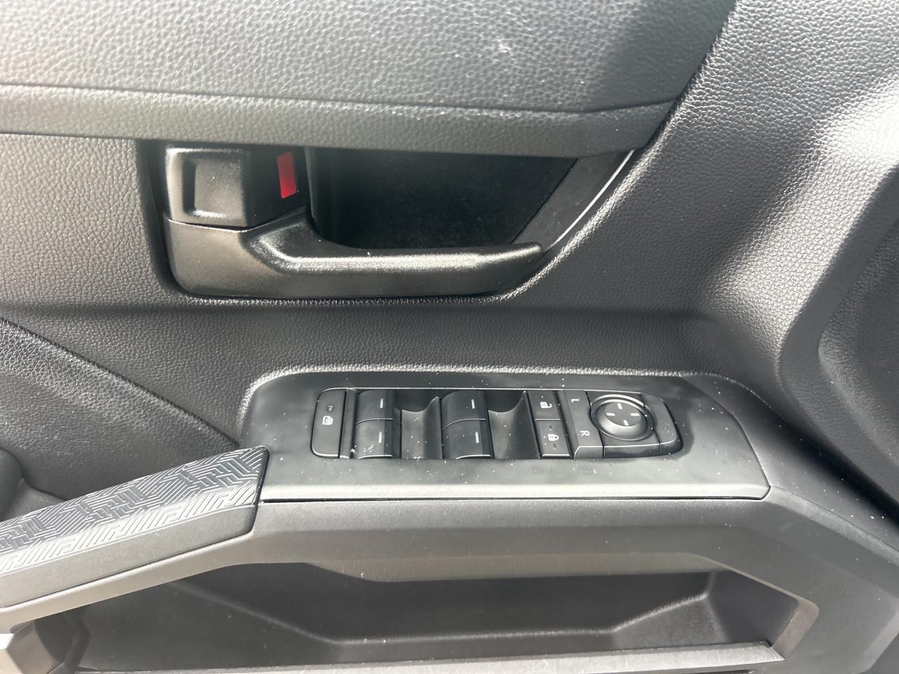 2024 Toyota Tacoma 4x4 Double Cab Auto, w/ 5 year/ 160,000 km ECP Photo