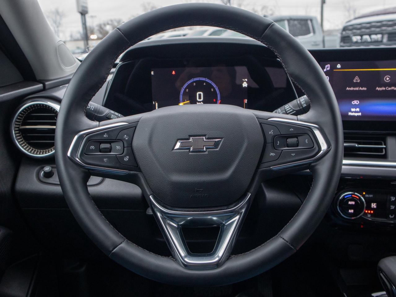 2025 Chevrolet Trax ACTIV - Adaptive Cruise Control, Heated Mirrors Photo