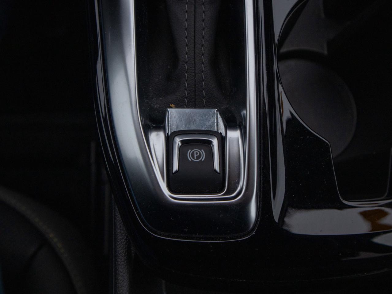 2025 Chevrolet Trax ACTIV - Adaptive Cruise Control, Heated Mirrors Photo