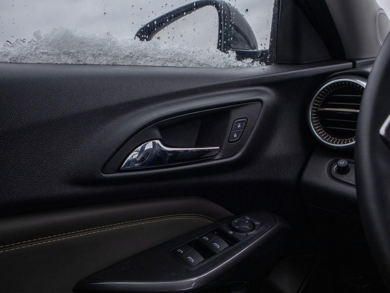 2025 Chevrolet Trax ACTIV - Adaptive Cruise Control, Heated Mirrors Photo