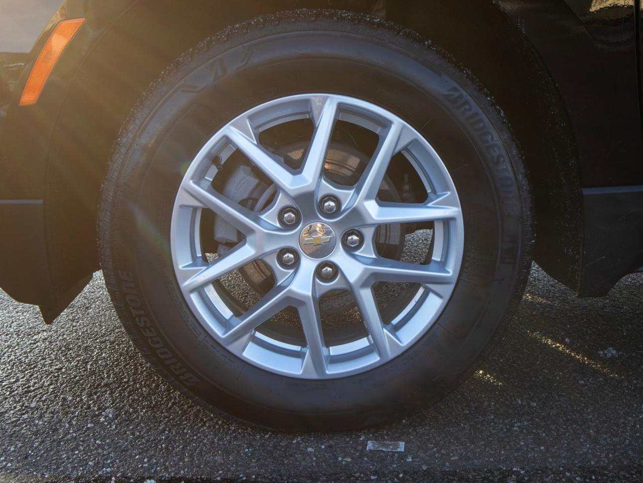 2024 Chevrolet Equinox LT - Blind Spot Monitor Photo