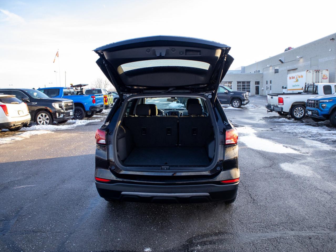 2024 Chevrolet Equinox LT - Blind Spot Monitor Photo