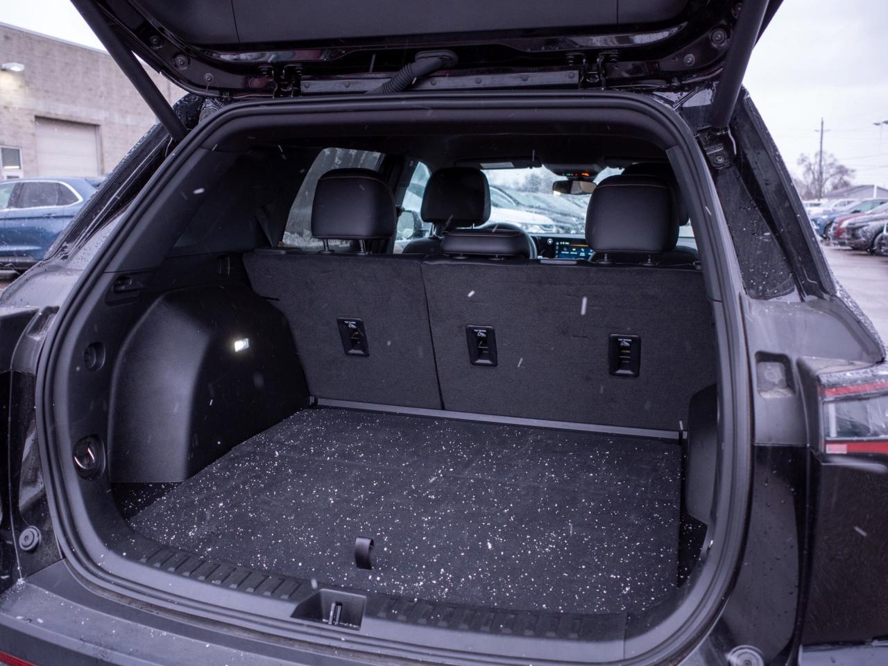 2025 Chevrolet Equinox AWD ACTIV - Power Liftgate Heated Front Seats Photo