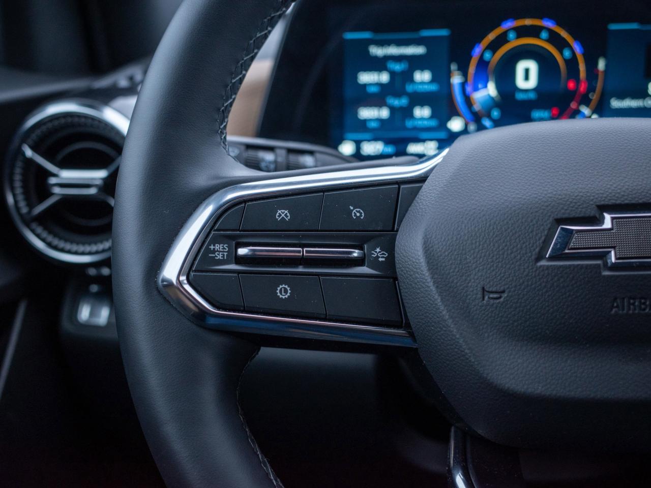 2025 Chevrolet Equinox AWD ACTIV - Power Liftgate   Heated Front Seats Photo