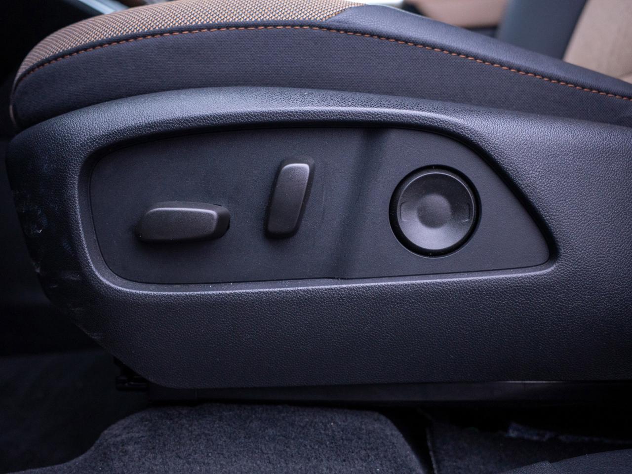 2025 Chevrolet Equinox AWD ACTIV - Power Liftgate   Heated Front Seats Photo