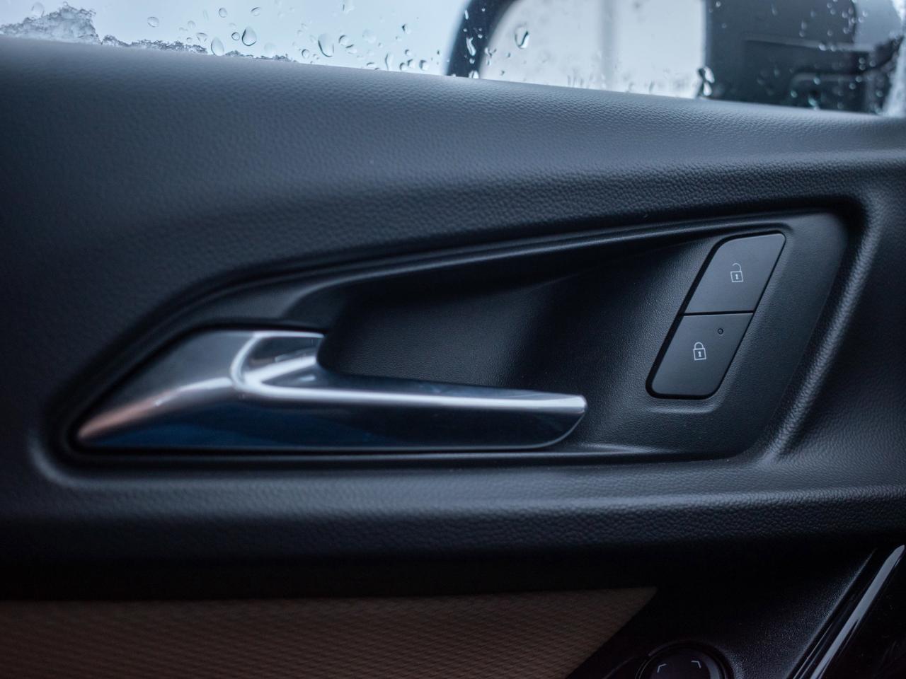 2025 Chevrolet Equinox AWD ACTIV - Power Liftgate   Heated Front Seats Photo