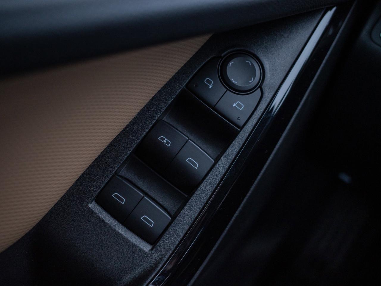 2025 Chevrolet Equinox AWD ACTIV - Power Liftgate Heated Front Seats Photo