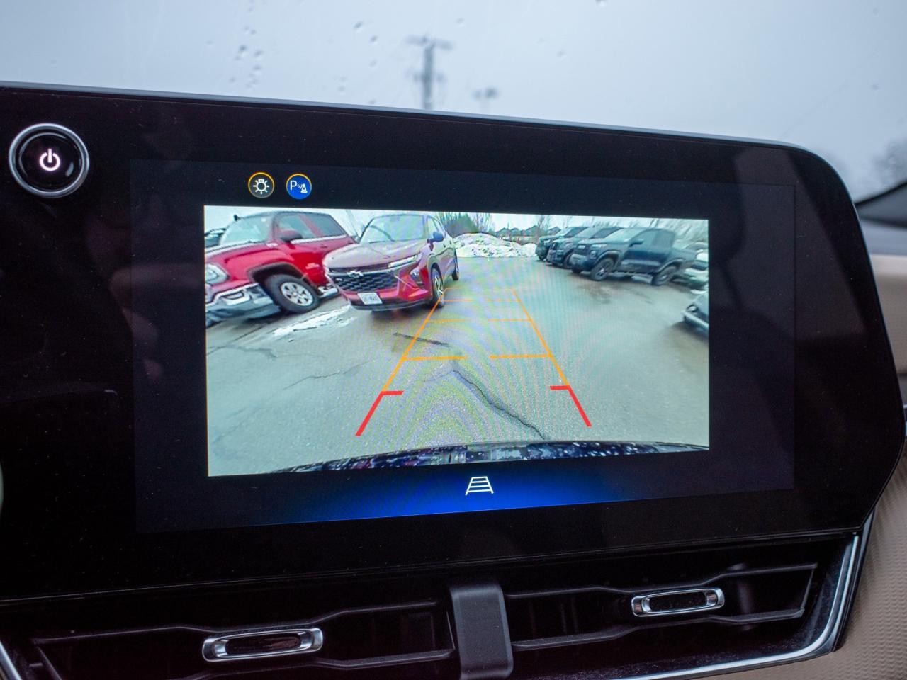 2025 Chevrolet Equinox AWD ACTIV - Power Liftgate Heated Front Seats Photo