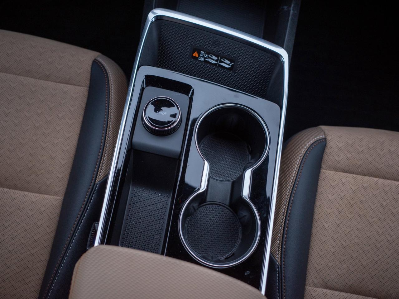 2025 Chevrolet Equinox AWD ACTIV - Power Liftgate Heated Front Seats Photo