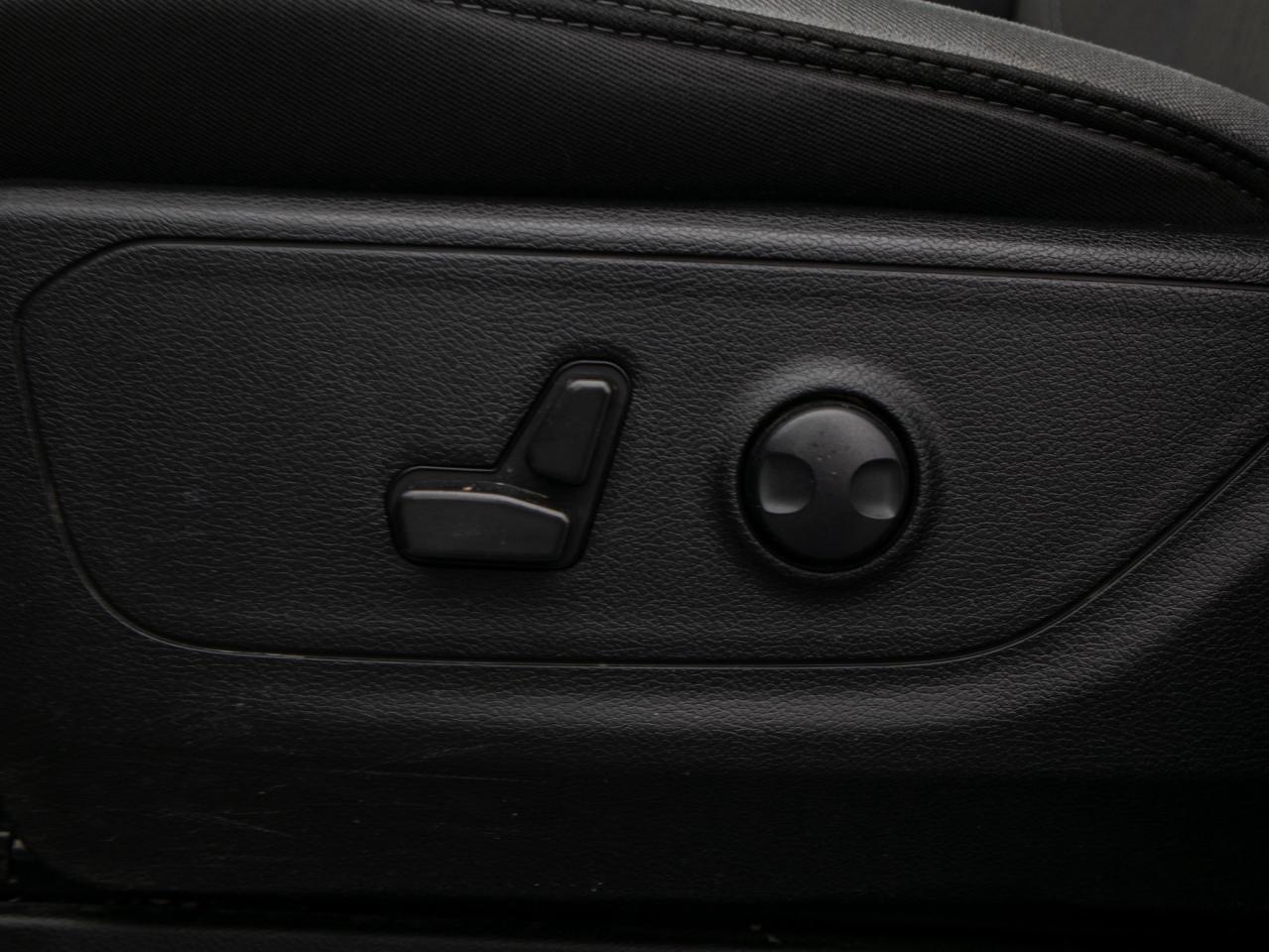 2023 RAM 1500 Big Horn - Power Folding Mirrors Photo