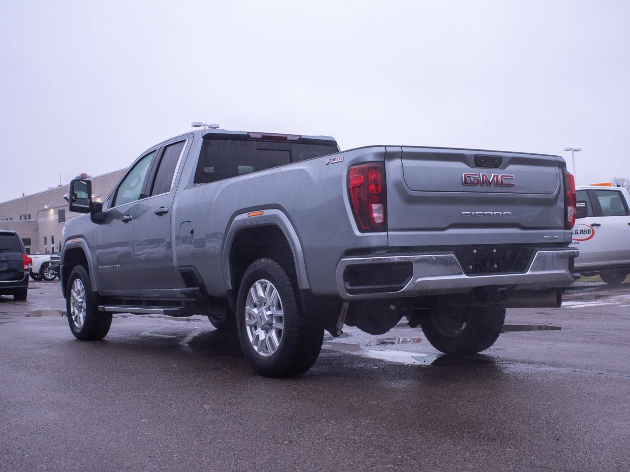 2024 GMC SIERRA 2500HD SLE - WiFi Hotspot   Heated Mirrors Photo