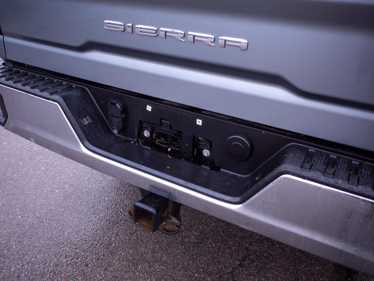 2024 GMC SIERRA 2500HD SLE - WiFi Hotspot   Heated Mirrors Photo