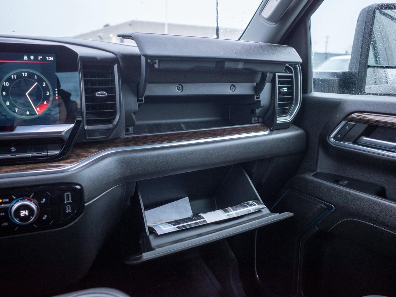 2024 GMC SIERRA 2500HD SLE - WiFi Hotspot   Heated Mirrors Photo