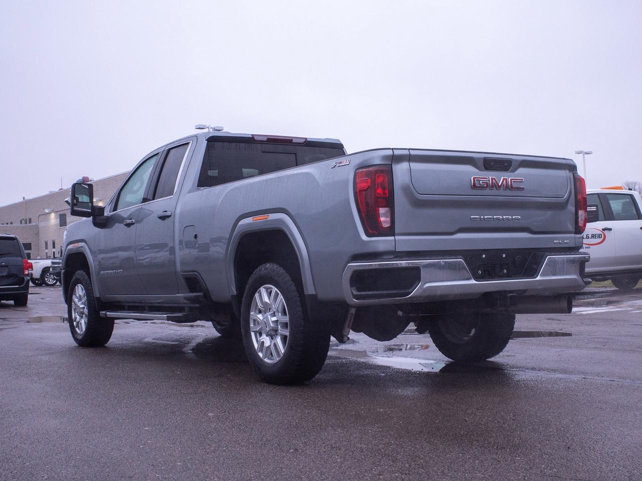 2024 GMC SIERRA 2500HD SLE - WiFi Hotspot   Heated Mirrors Photo