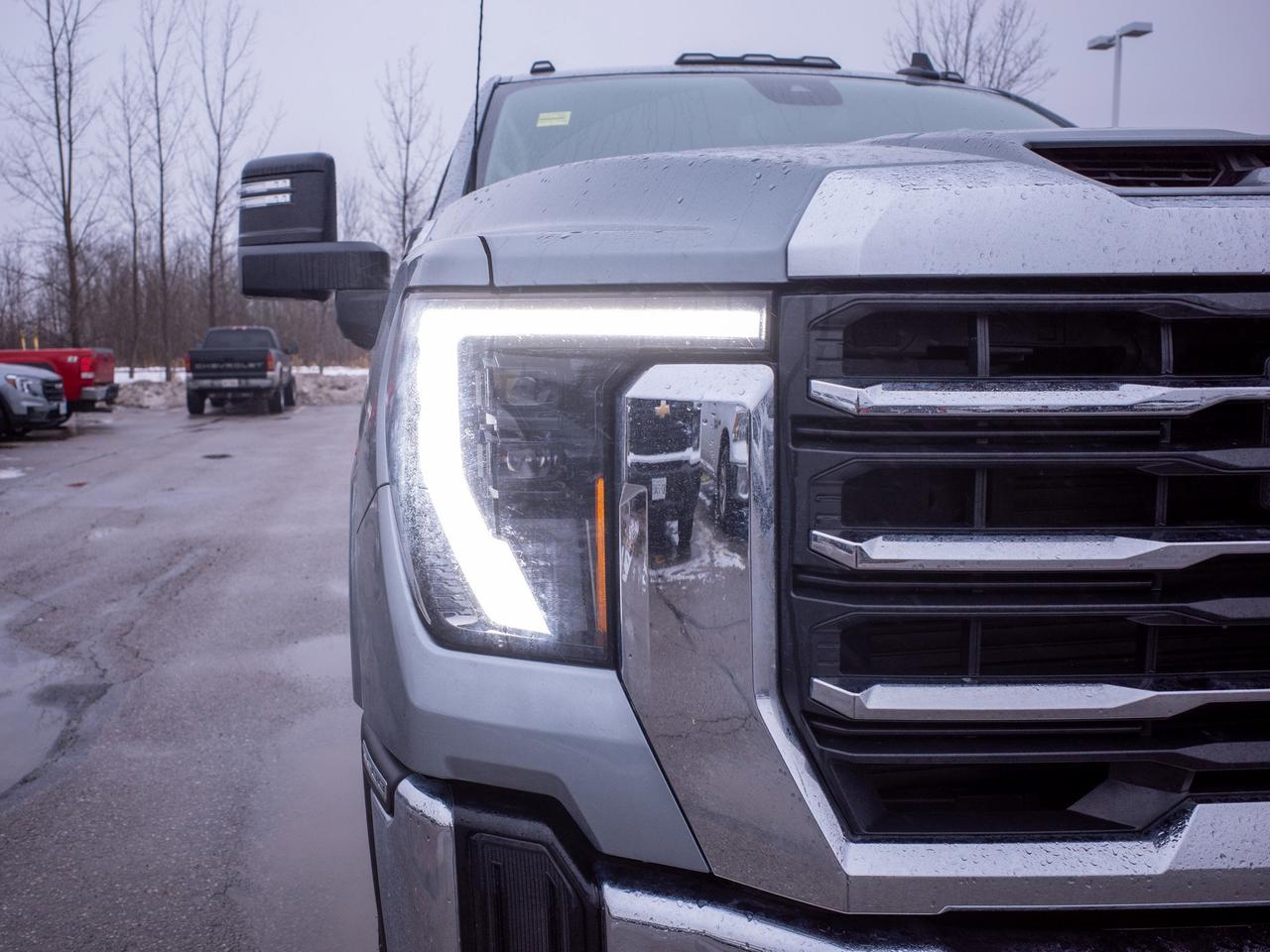 2024 GMC SIERRA 2500HD SLE - WiFi Hotspot   Heated Mirrors Photo