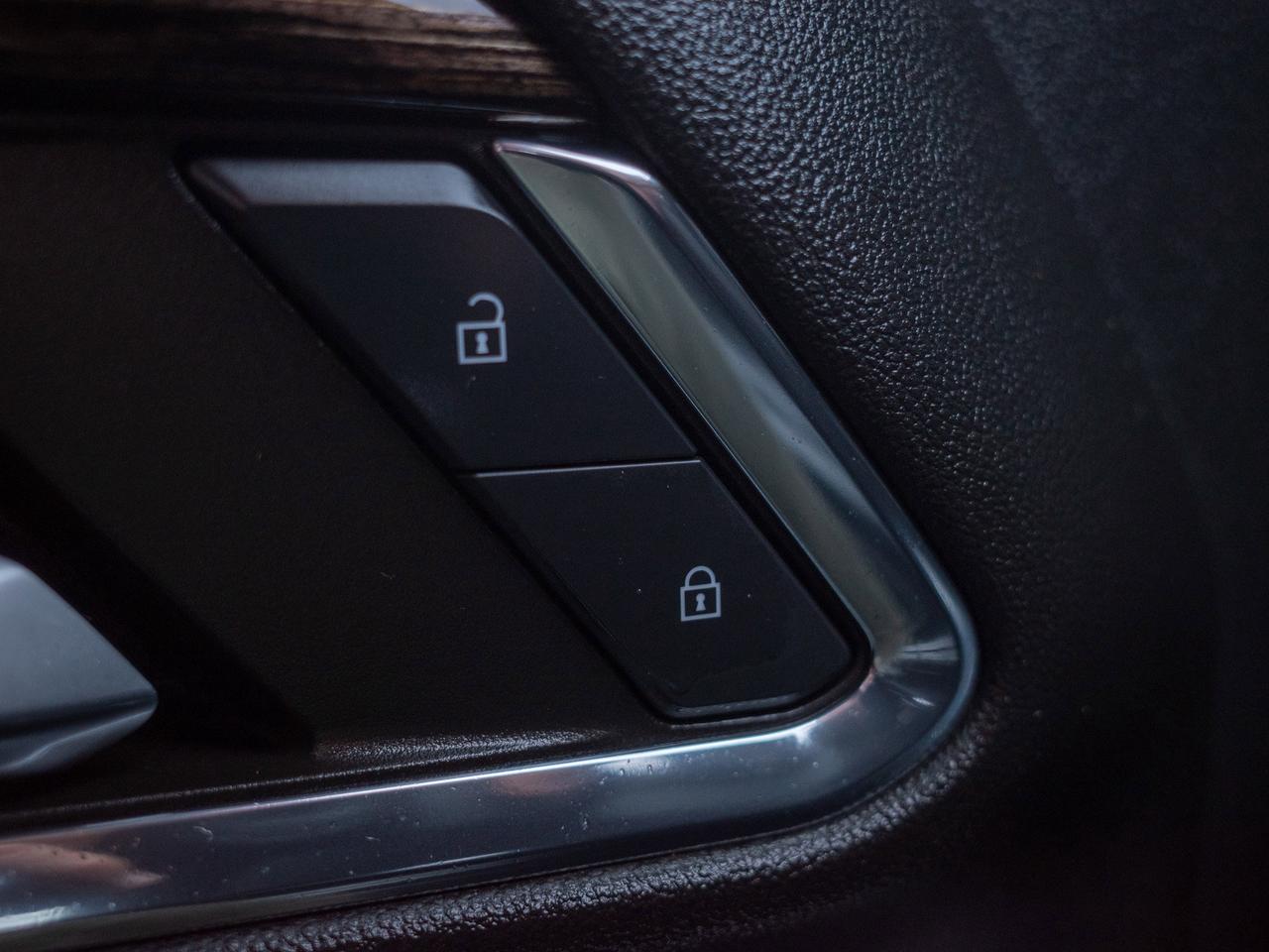 2024 GMC SIERRA 2500HD SLE - WiFi Hotspot   Heated Mirrors Photo