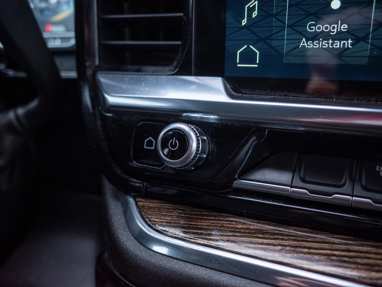 2024 GMC SIERRA 2500HD SLE - WiFi Hotspot   Heated Mirrors Photo