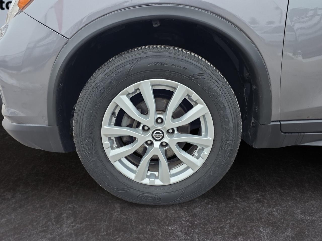 2018 Nissan Rogue SV AWD * CAMERA / BLIND SPOT ASSIST / HEATED SEATS Photo