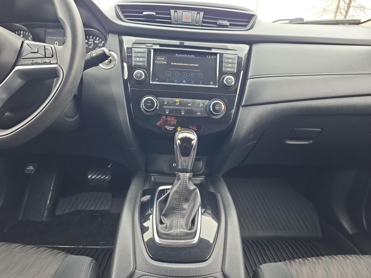 2018 Nissan Rogue SV AWD * CARPLAY / CAMERA / BLIND SPOT ASSIST / HE Photo