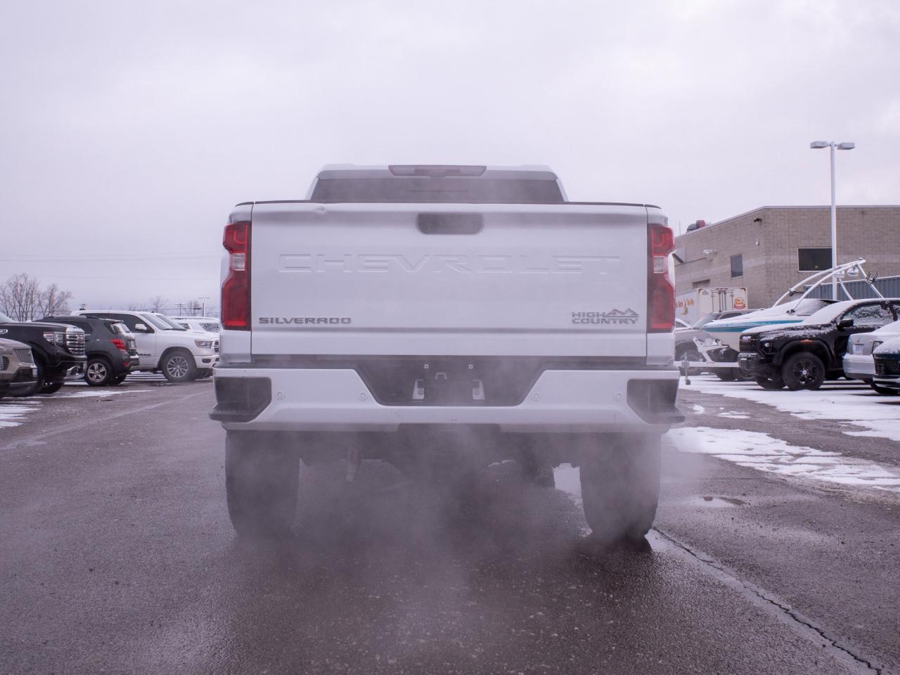 2024 Chevrolet SILVERADO 2500HD High Country - Heated Leather Seats Photo