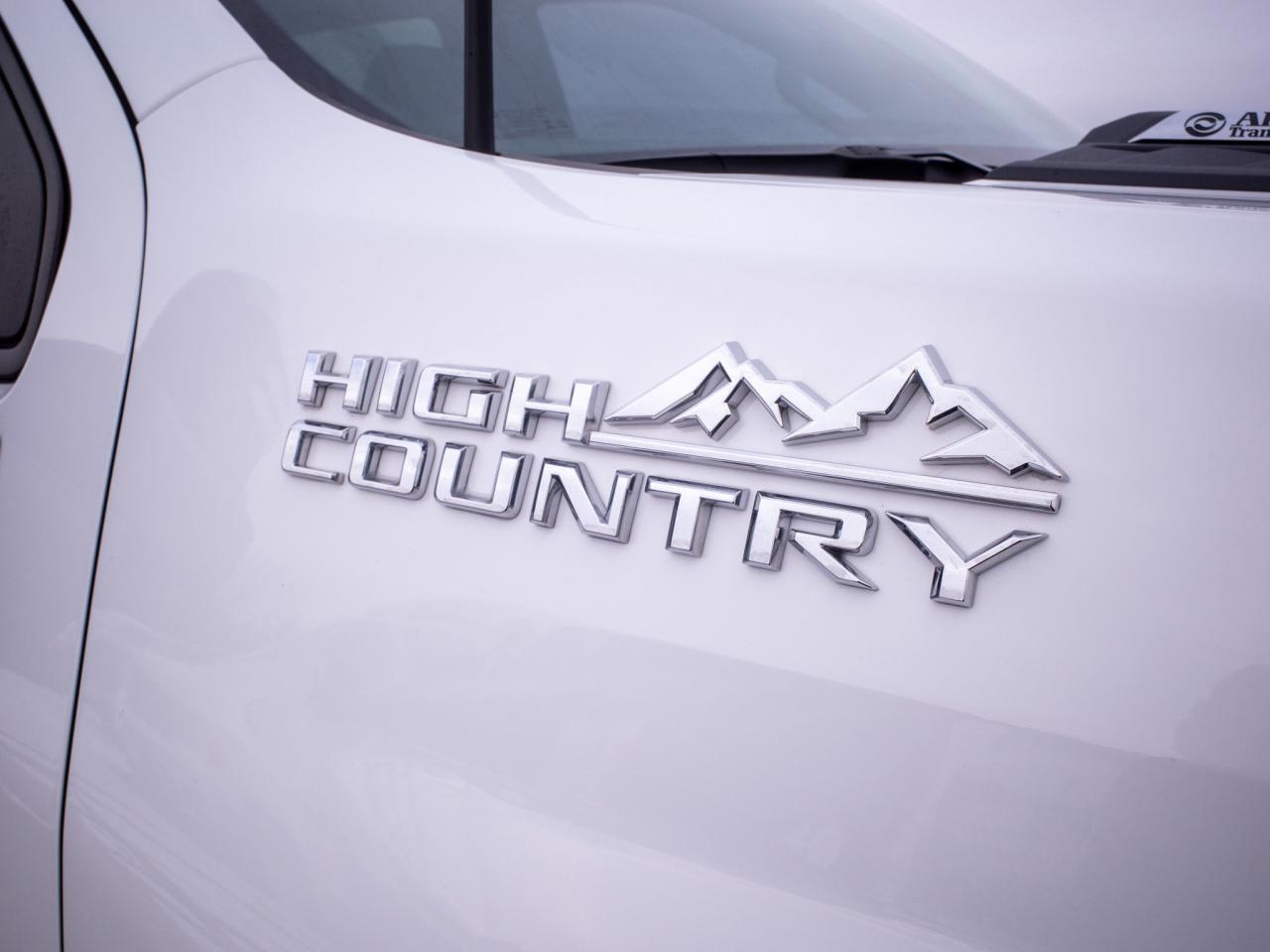 2024 Chevrolet SILVERADO 2500HD High Country - Heated Leather Seats Photo