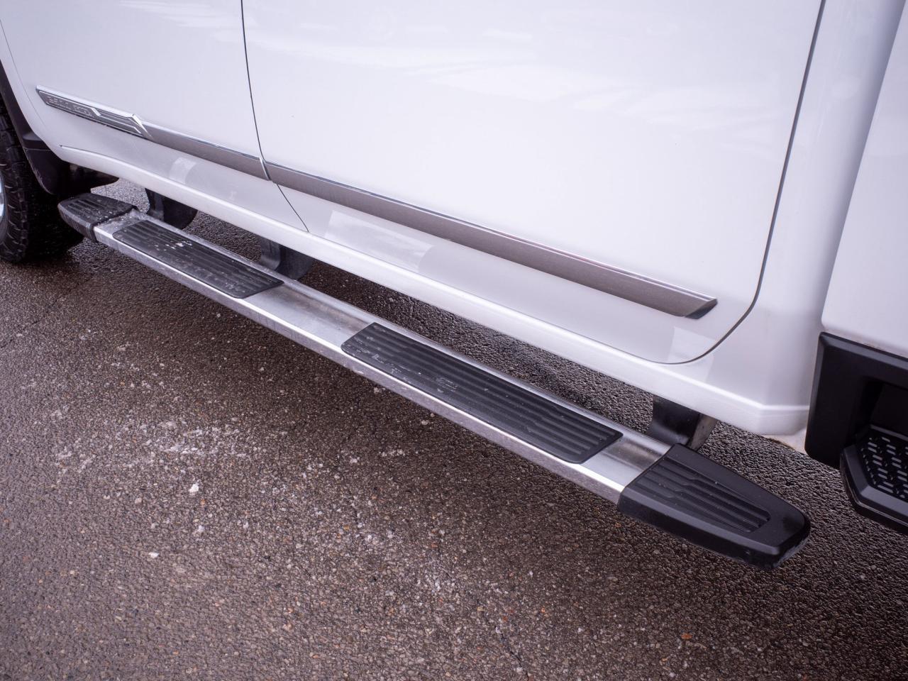 2024 Chevrolet SILVERADO 2500HD High Country - Heated Leather Seats Photo