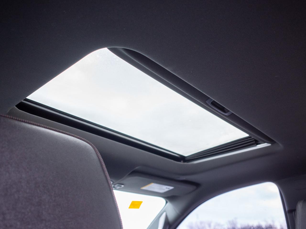 2024 Chevrolet SILVERADO 2500HD High Country - Heated Leather Seats Photo