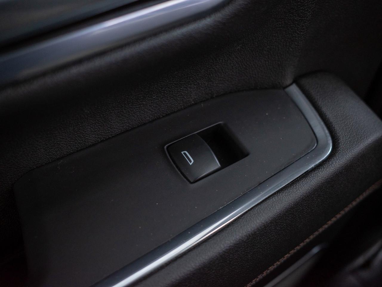 2024 Chevrolet SILVERADO 2500HD High Country - Heated Leather Seats Photo