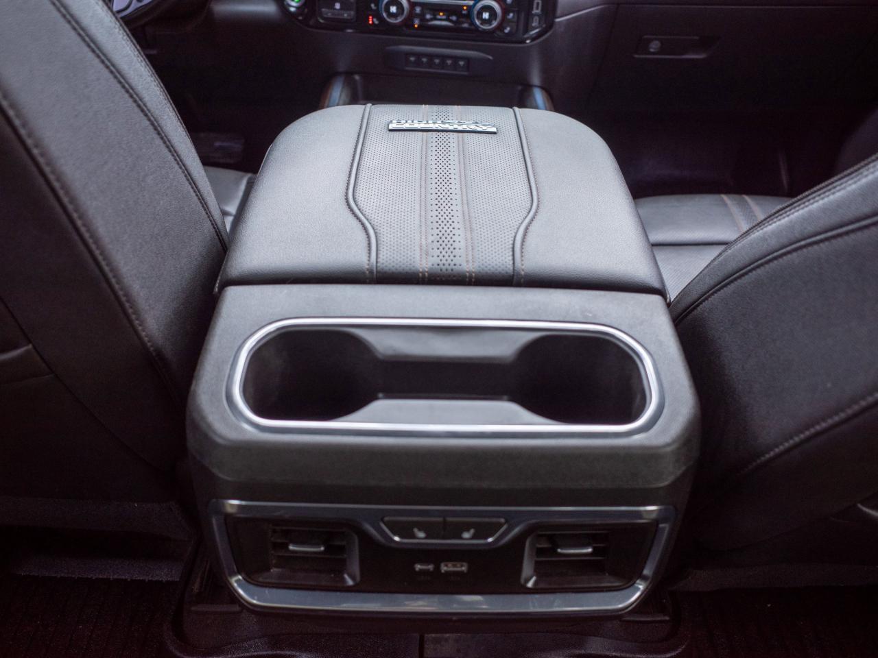 2024 Chevrolet SILVERADO 2500HD High Country - Heated Leather Seats Photo