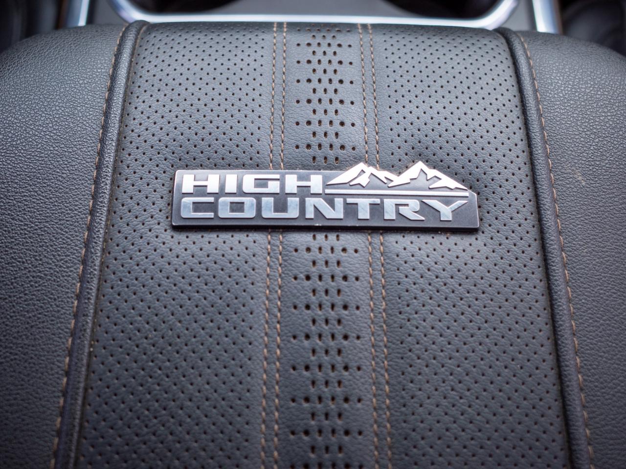 2024 Chevrolet SILVERADO 2500HD High Country - Heated Leather Seats Photo