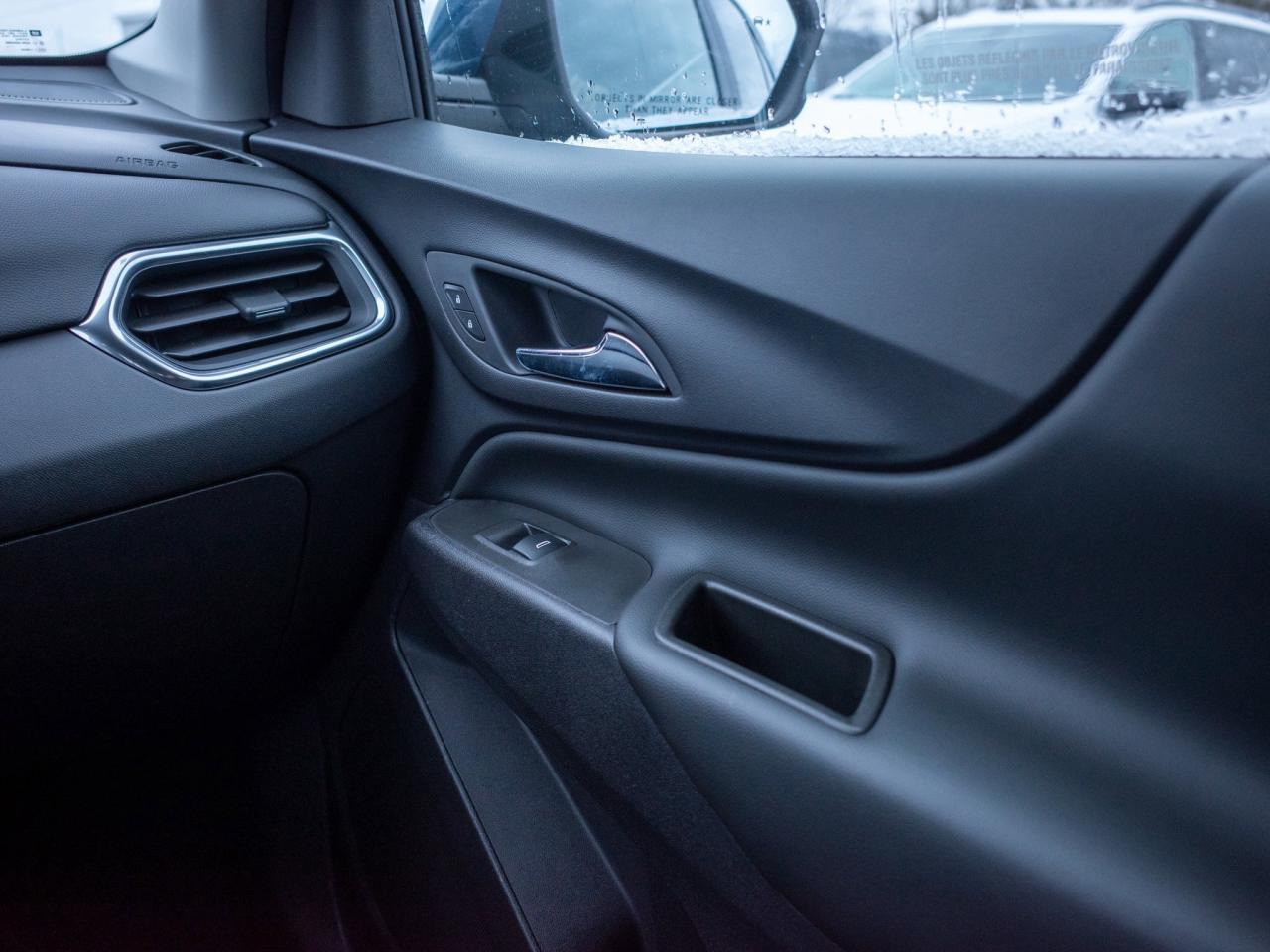 2024 Chevrolet Equinox LT - Rear Defrost Blind Spot Monitor Photo