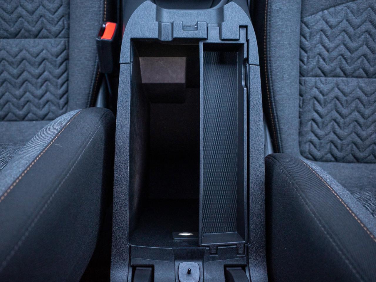 2024 Chevrolet Equinox LT - Rear Defrost Blind Spot Monitor Photo